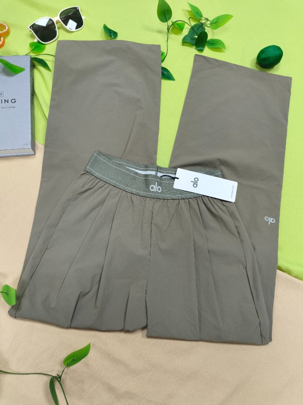 ALO Yoga Suit Up Regular Trouser Olive😘Wide Leg Relaxed Fit Pants🌺Casual Chic - Picture 5 of 7